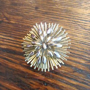 Vintage gold cluster pin